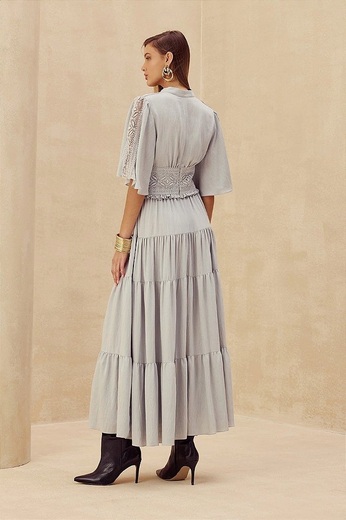 vestido-midi-entre-meio-largos-3