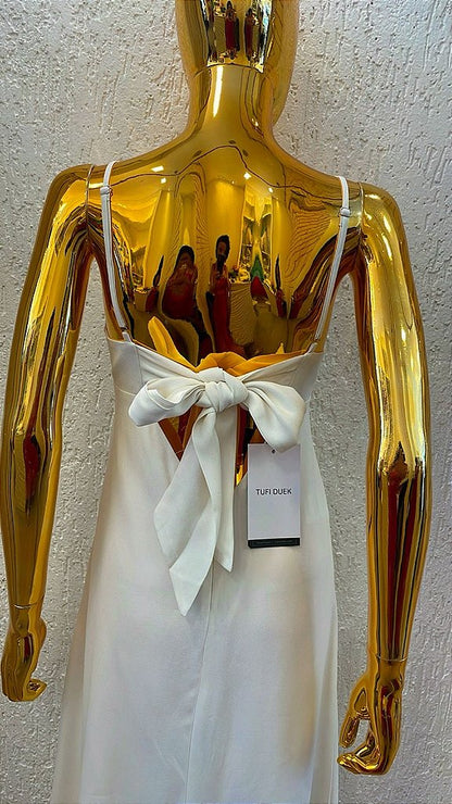 vestido-decote-geometrico-2